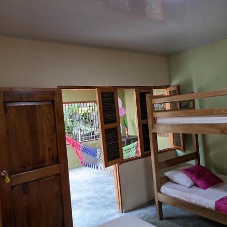 Sierra Kay Hostel Guachaca Zewnętrze zdjęcie